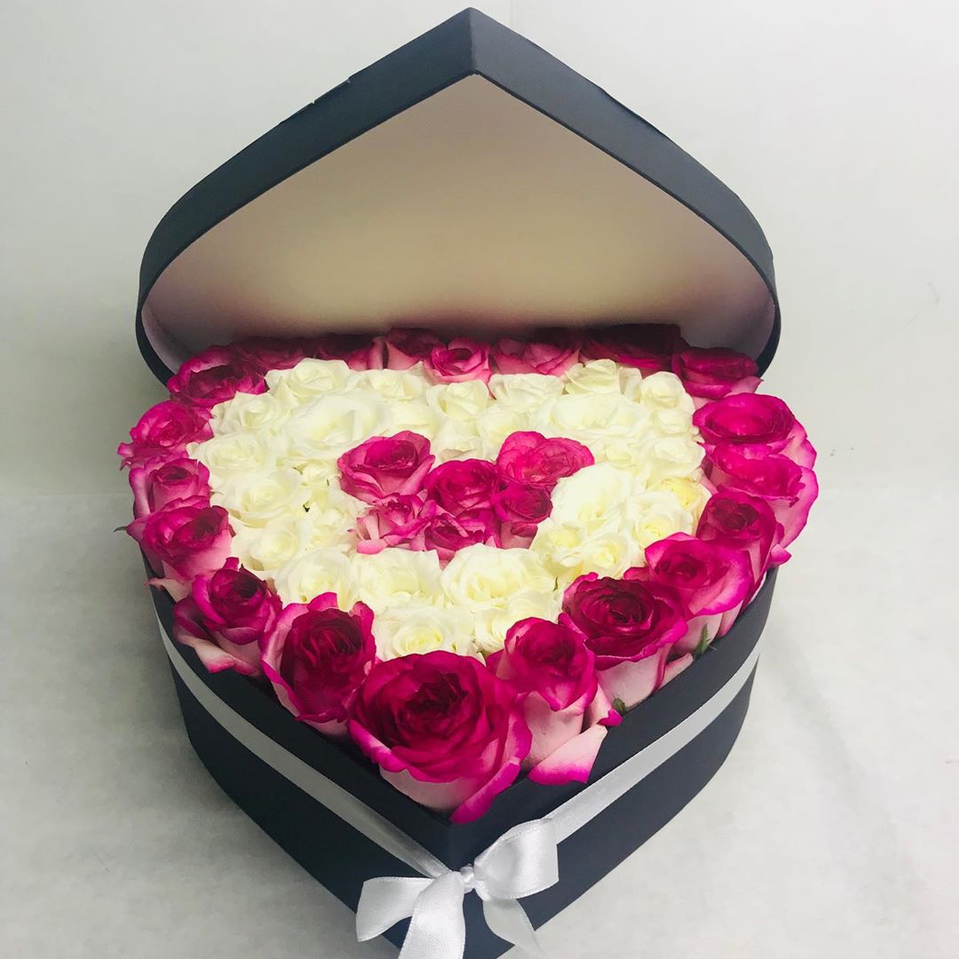 Kalp kutuda 101 pembe beyaz gl